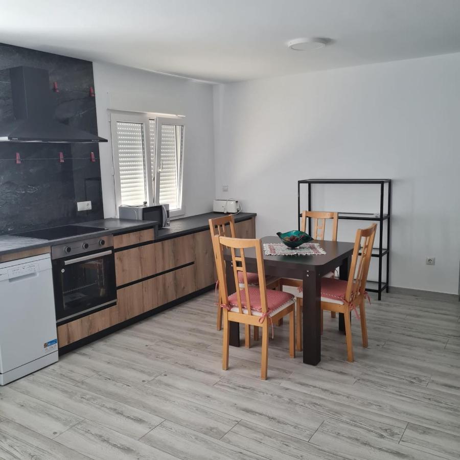 Апартаменты Apartament Lux Винарос Экстерьер фото